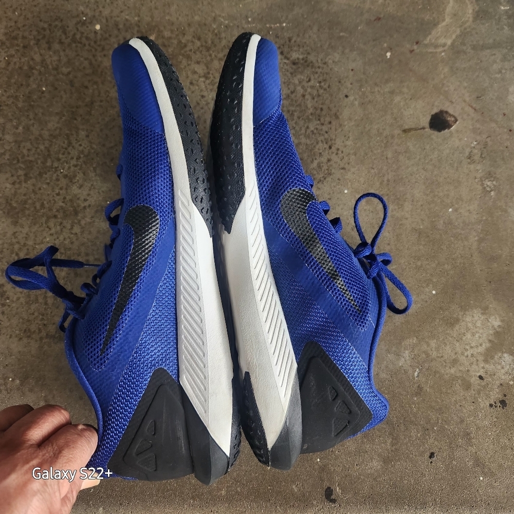 NIKE 12 BLUE AND WHITE ATLHETICS TENIS - Picture 3 of 10